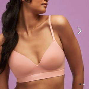 Form Seamless V-Neck Wireless Bra